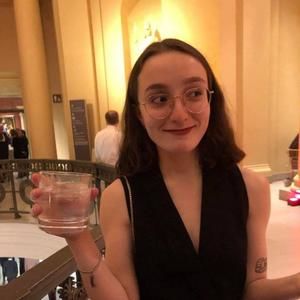 Meet your Posher, Lizzie